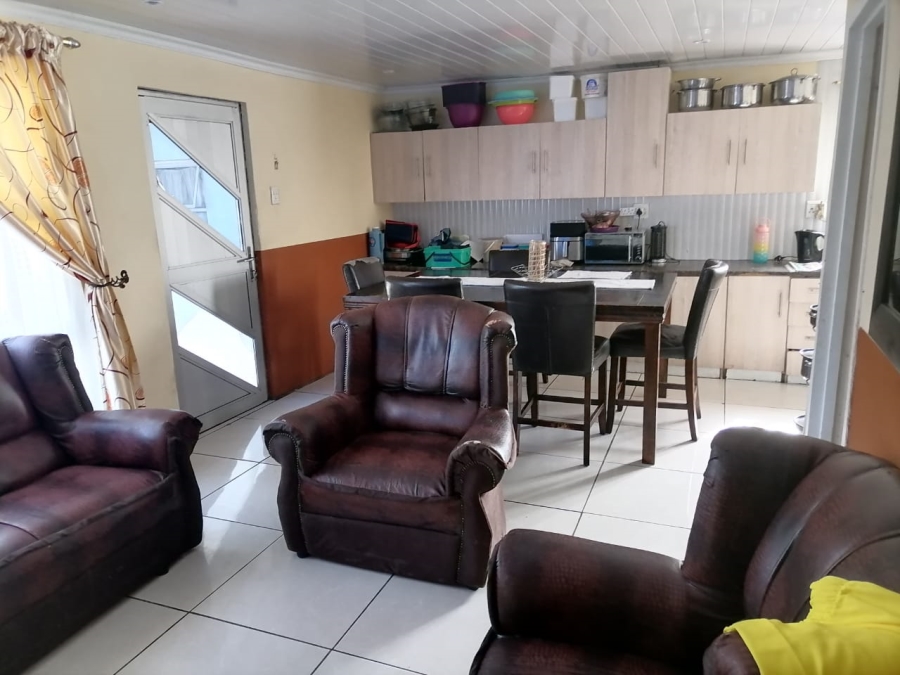 2 Bedroom Property for Sale in Lentegeur Western Cape